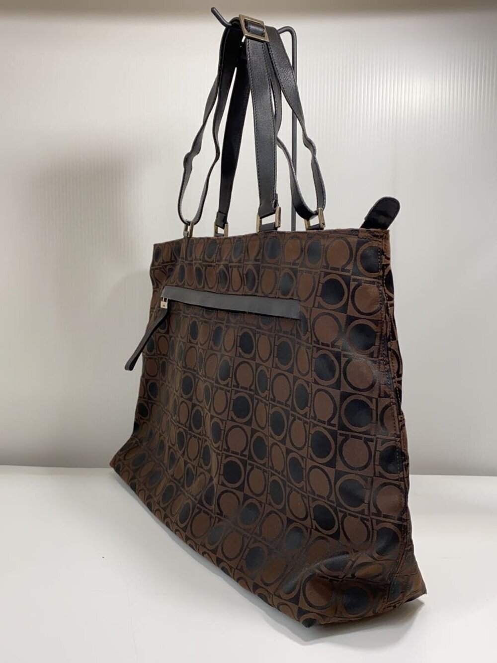 Salvatore Ferragamo show Tote Handles Brown Bag All over Brown